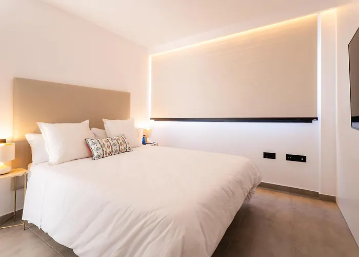 Luxury Apartment With Jacuzzi & Sea Views Cotillo Apartman *