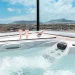 Apartment 15a With Jacuzzi & Sea Views *